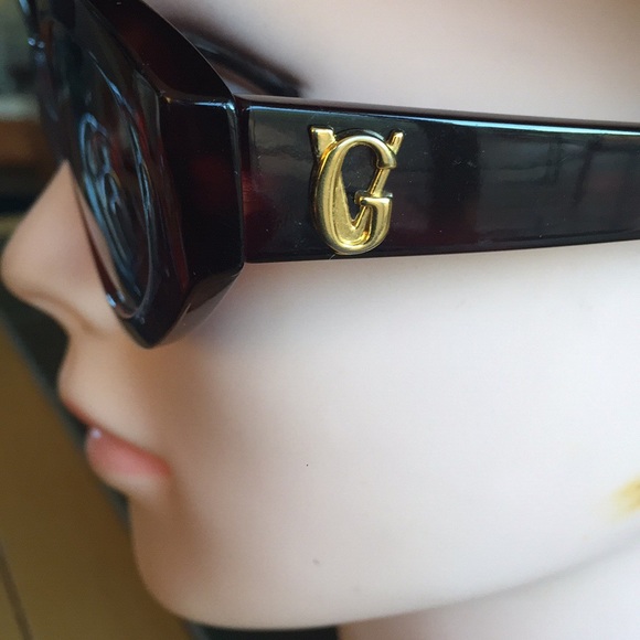 Gianni Versace Sunglasses - Picture 5 of 8